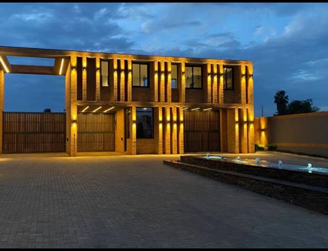 2 BEDROOM APARTMENT FOR SALE IN RYNFIELD